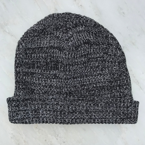 Forever 21 Accessories - FOREVER 21 Winter Ski Snow Hat Woven Knit Beanie